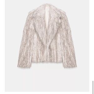 Zara SHORT FAUX FUR COAT NWT